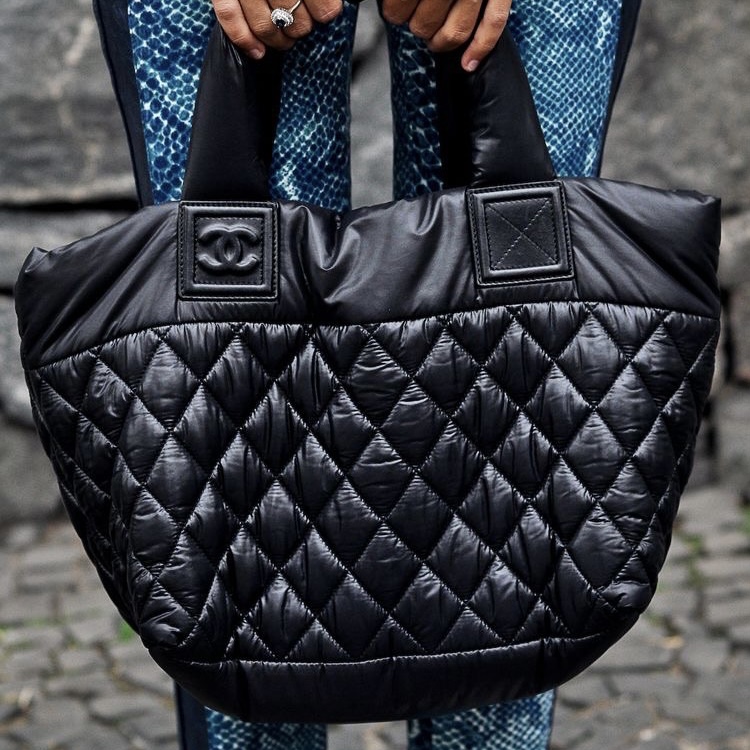 CHANEL NYLON TOTE
QUILTED BLCK TOTE
