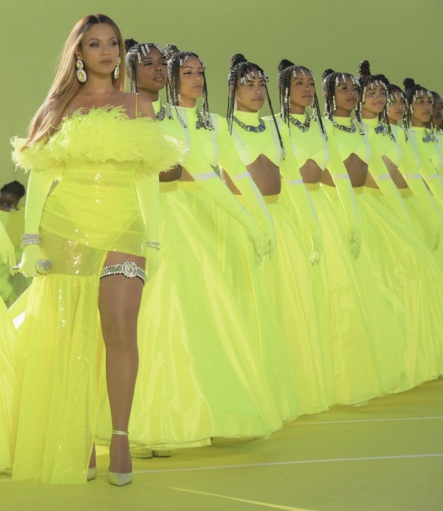 neon dresses
Beyoncé